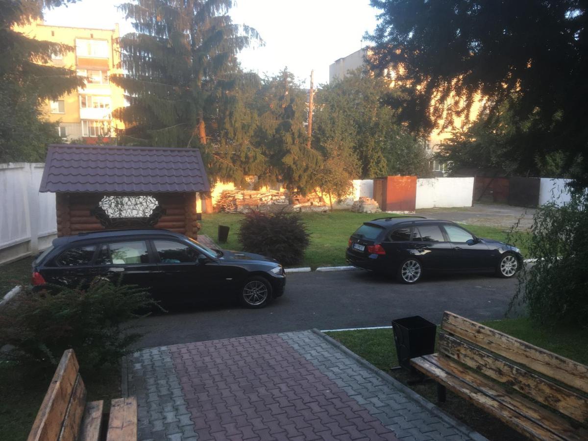 Mini-Hotel Neptun 罗夫诺 外观 照片