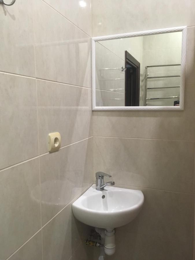 Mini-Hotel Neptun 罗夫诺 外观 照片