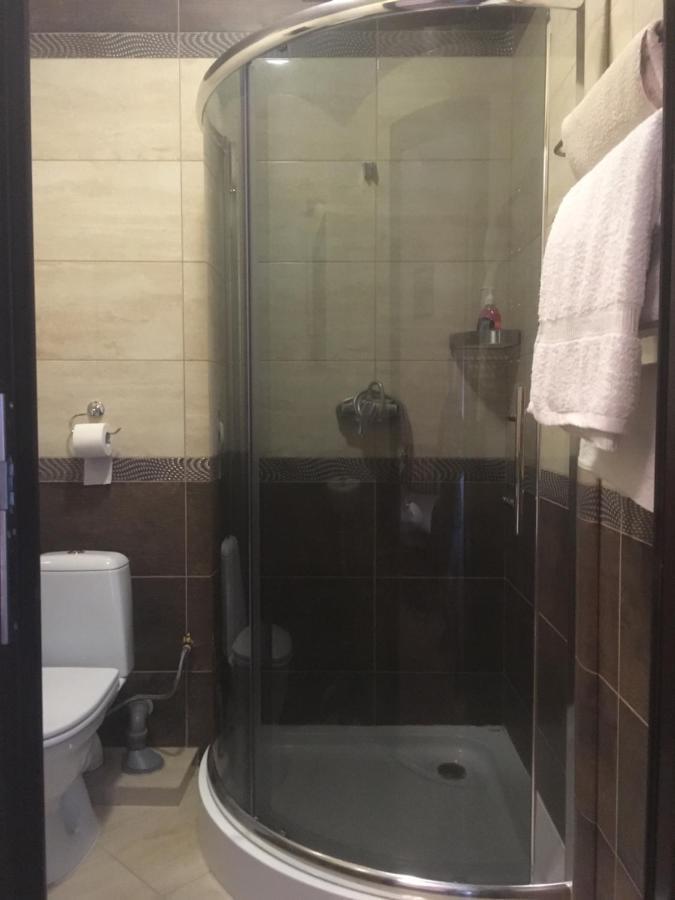 Mini-Hotel Neptun 罗夫诺 外观 照片