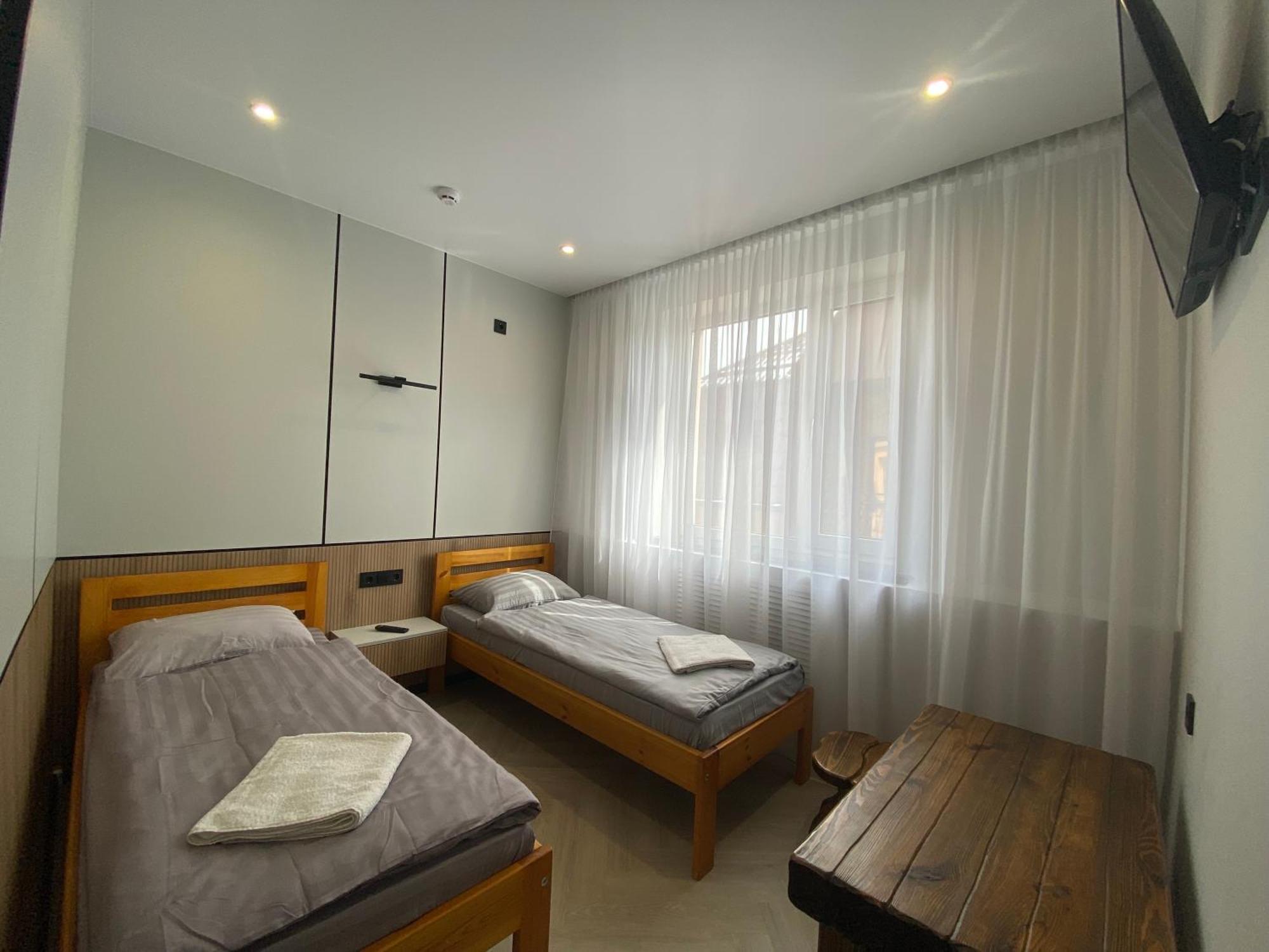 Mini-Hotel Neptun 罗夫诺 外观 照片