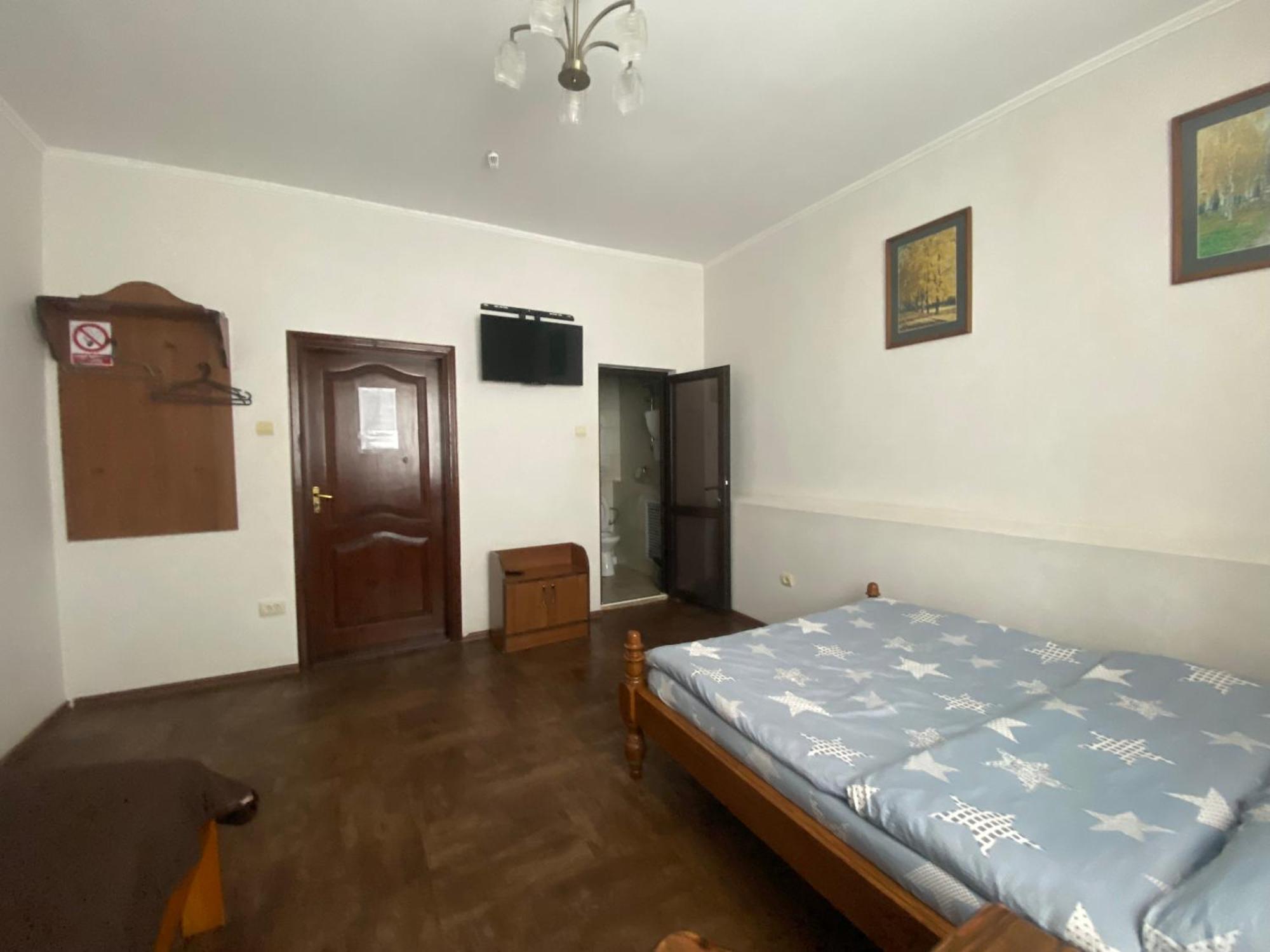 Mini-Hotel Neptun 罗夫诺 外观 照片