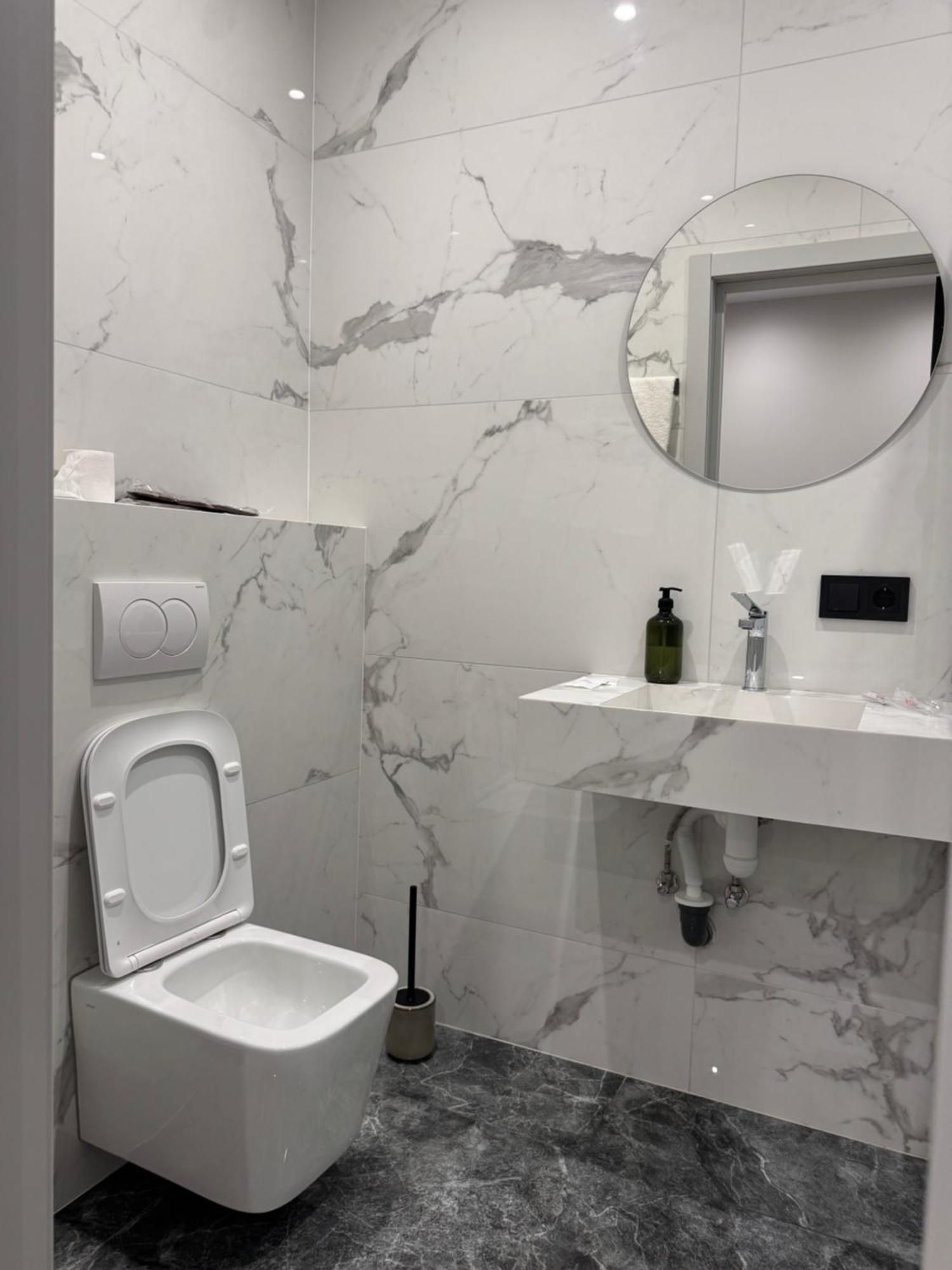 Mini-Hotel Neptun 罗夫诺 外观 照片