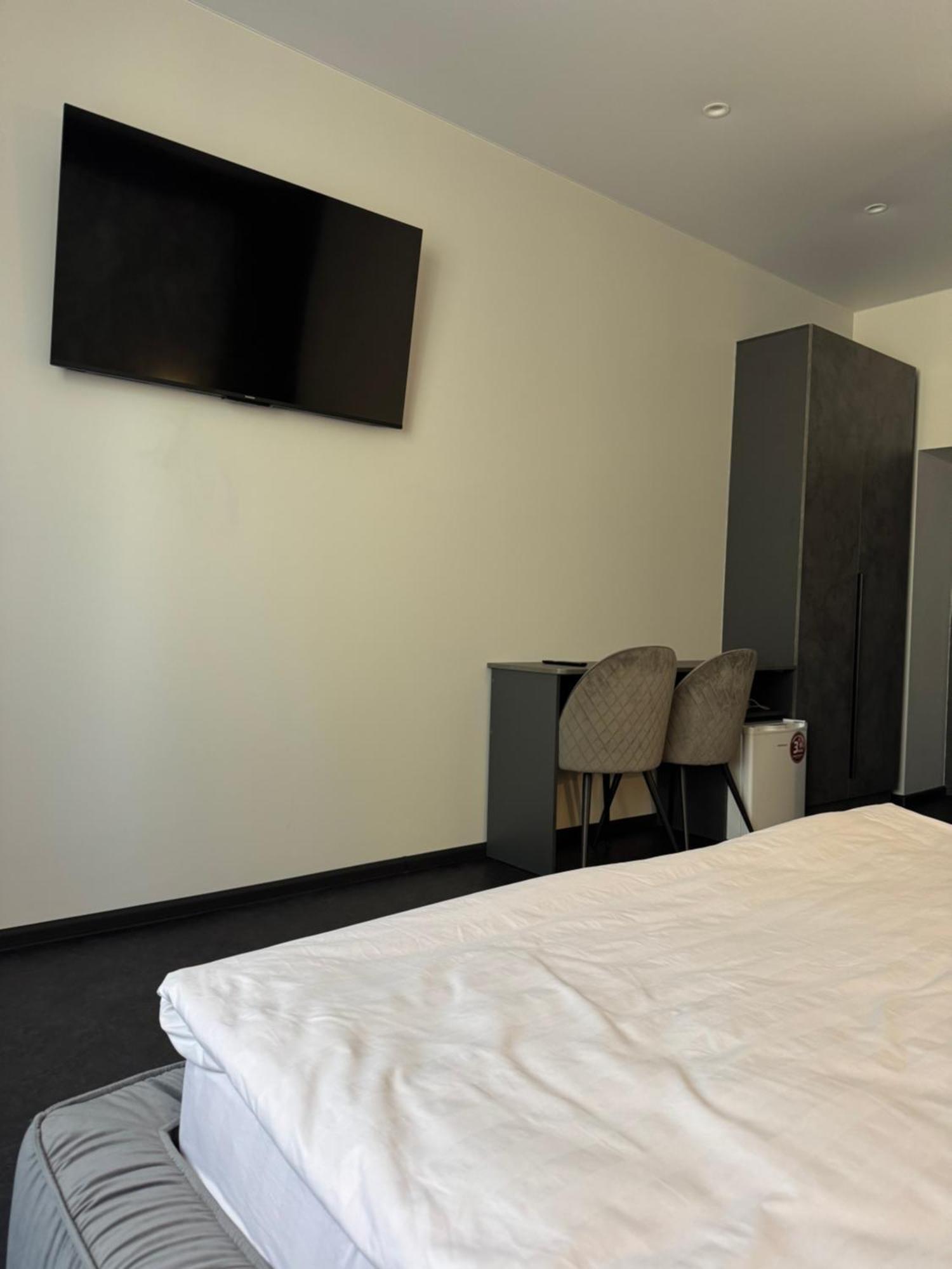 Mini-Hotel Neptun 罗夫诺 外观 照片